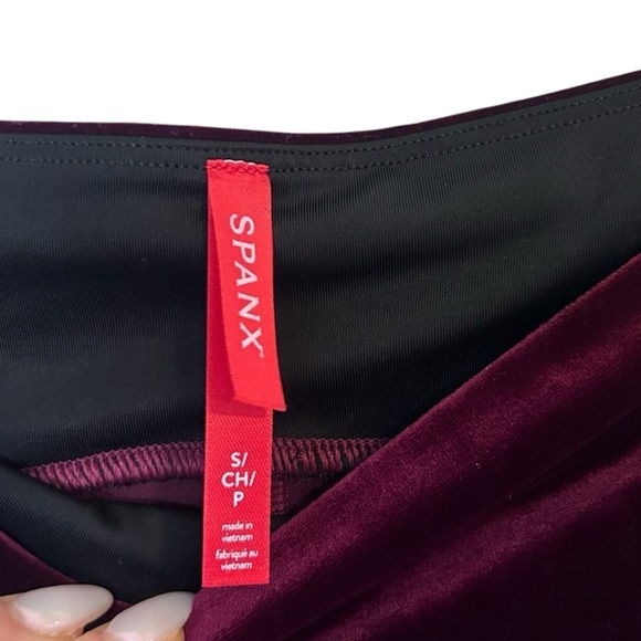 SPANX Red Velvet High Waisted Leggings- Power Waistband- Rich Burgundy- Small - Picture 12 of 16